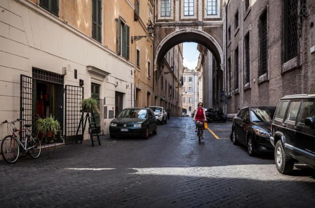 Boutique Apartment Pantheon Рим Экстерьер фото